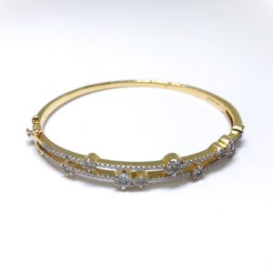 18ct Yellow gold Diamond Cluster Bangle