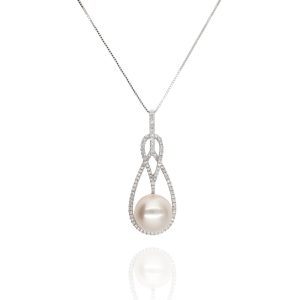 18ct White Gold Diamond and Fresh Water Pearl Necklace 0.35ct