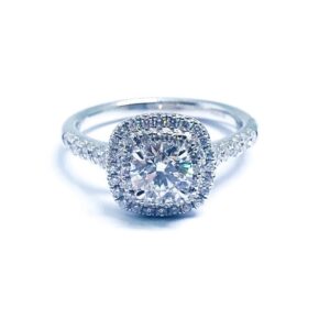 18ct White Gold Diamond Halo Cluster Ring